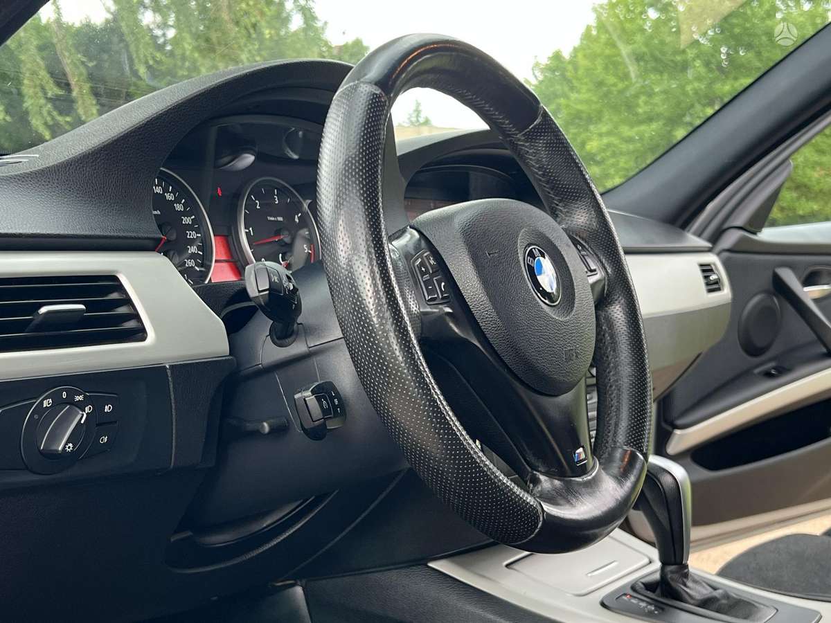 BMW 330, 3.0 l., Универсал