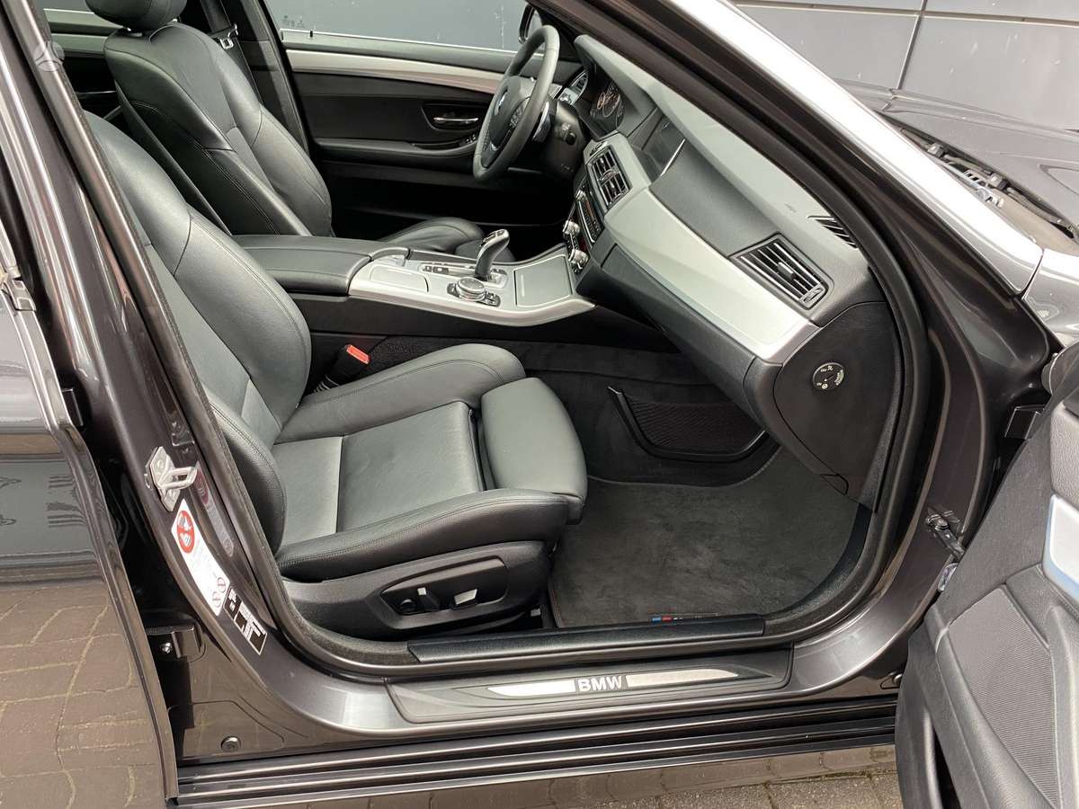 BMW 530, 3.0 l., wagon