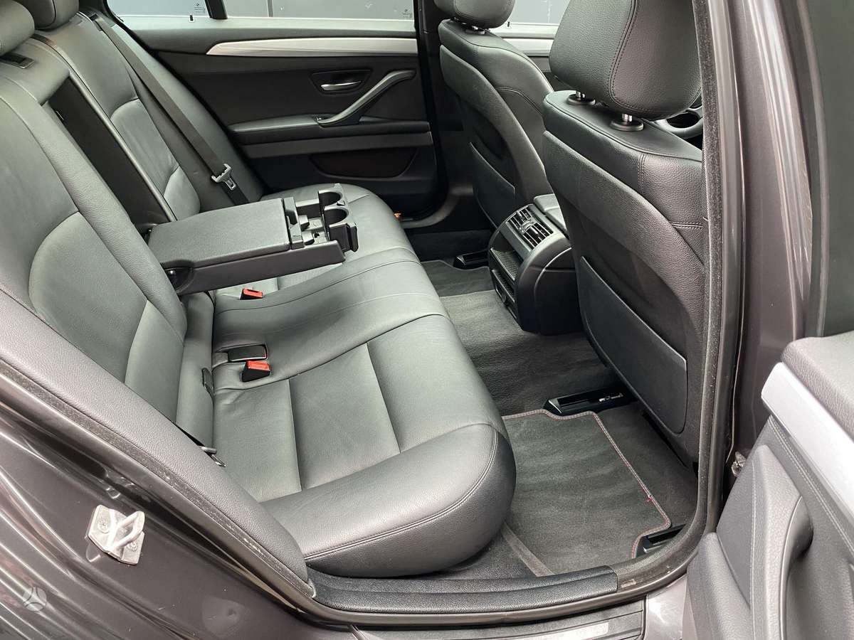 BMW 530, 3.0 l., wagon