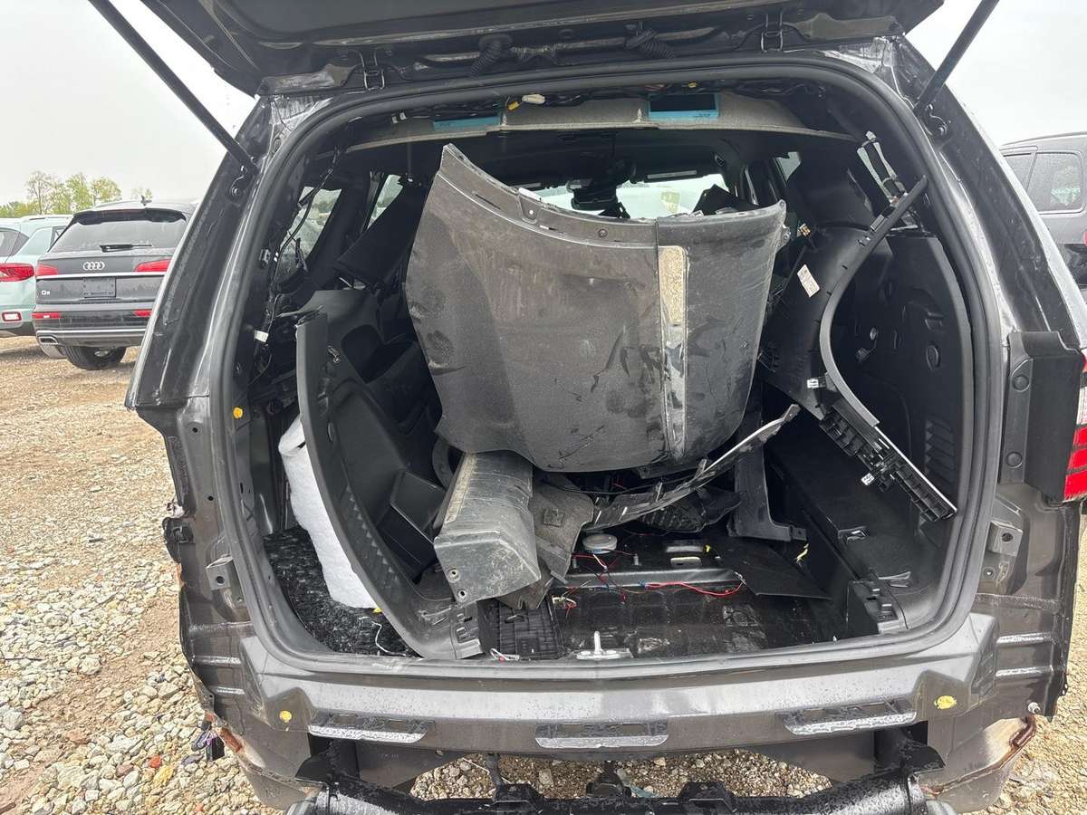 Dodge Durango, 5.7 l., off-road / crossover