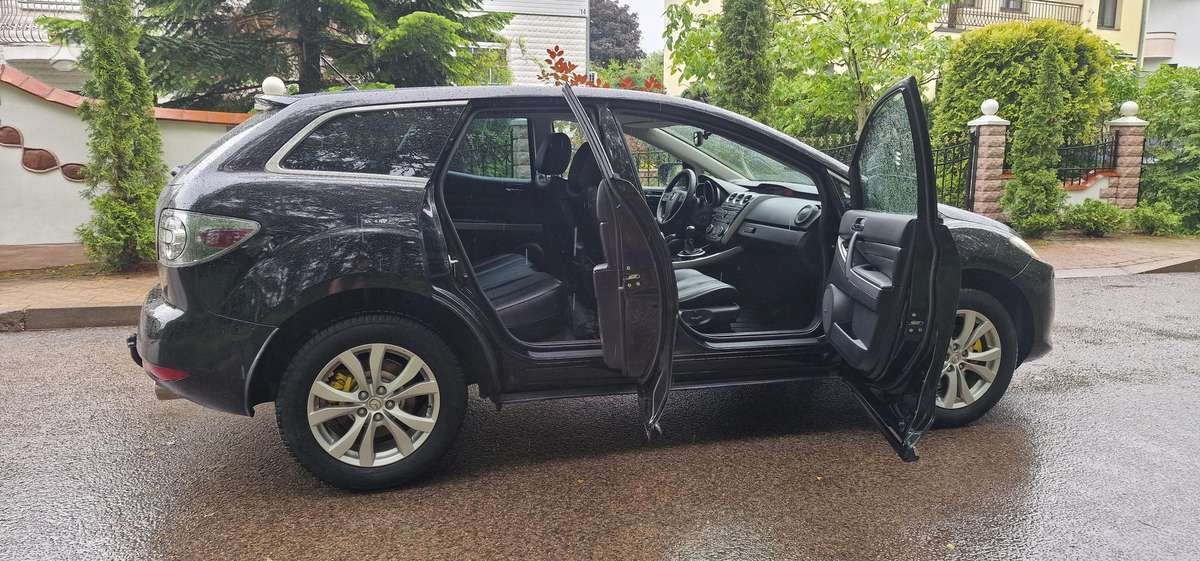 Mazda CX-7, 2.2 l., off-road / crossover