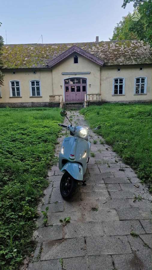 Piaggio Vespa 300cc, мотороллеры / мопеды