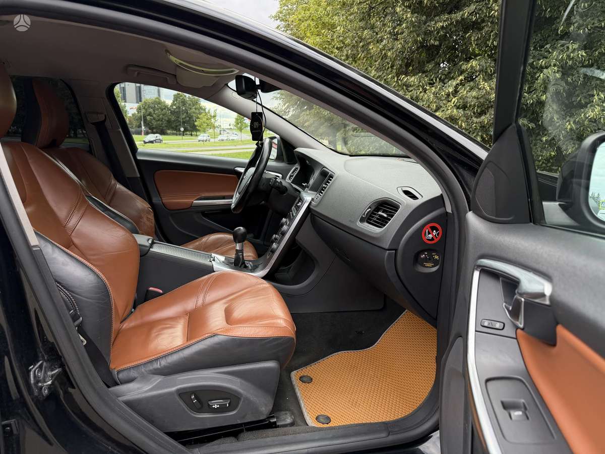 Volvo V60, 1.6 l., Универсал