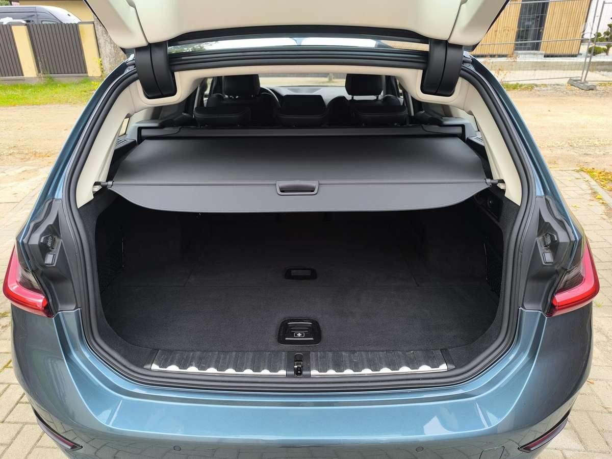 BMW 320, 2.0 l., Универсал