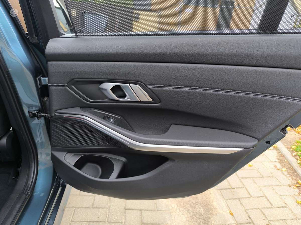 BMW 320, 2.0 l., Универсал