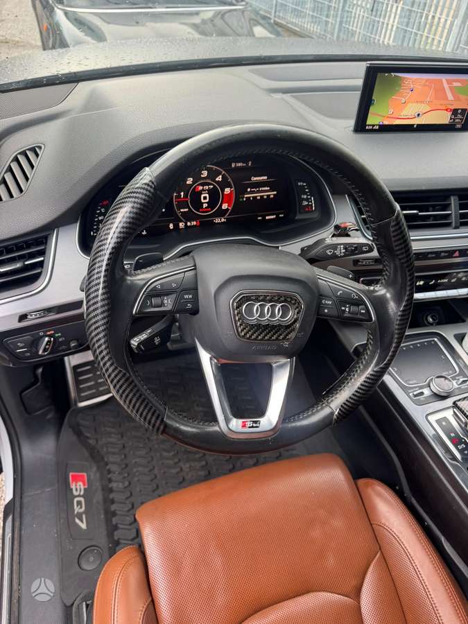 Audi SQ7, 4.0 l., off-road / crossover