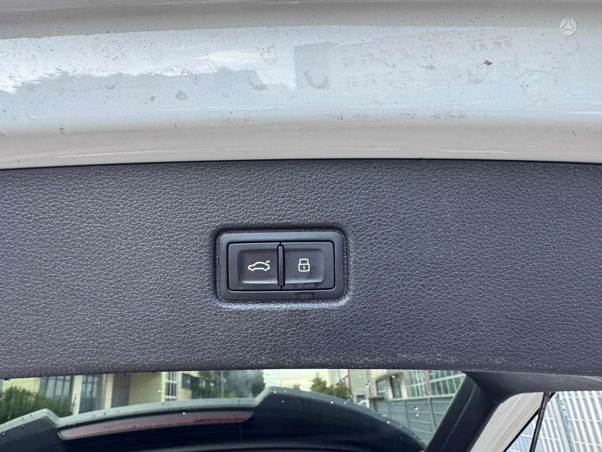 Audi SQ7, 4.0 l., off-road / crossover
