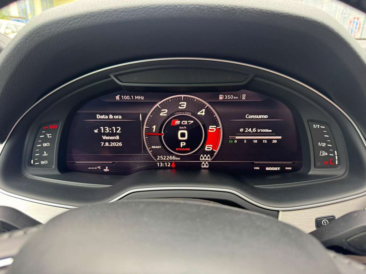 Audi SQ7, 4.0 l., off-road / crossover