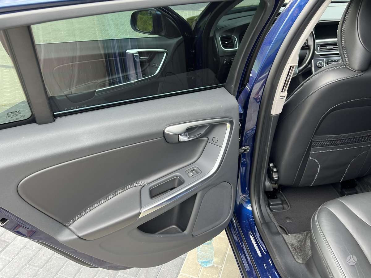 Volvo V60, 2.0 l., Универсал