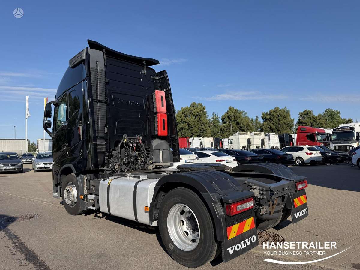 Volvo FH XL, double sleeper
