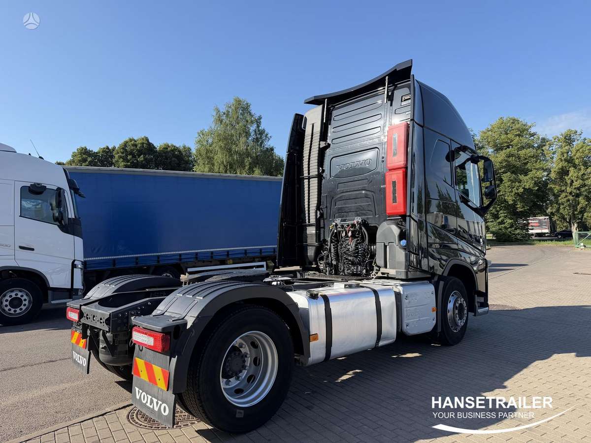 Volvo FH XL, double sleeper