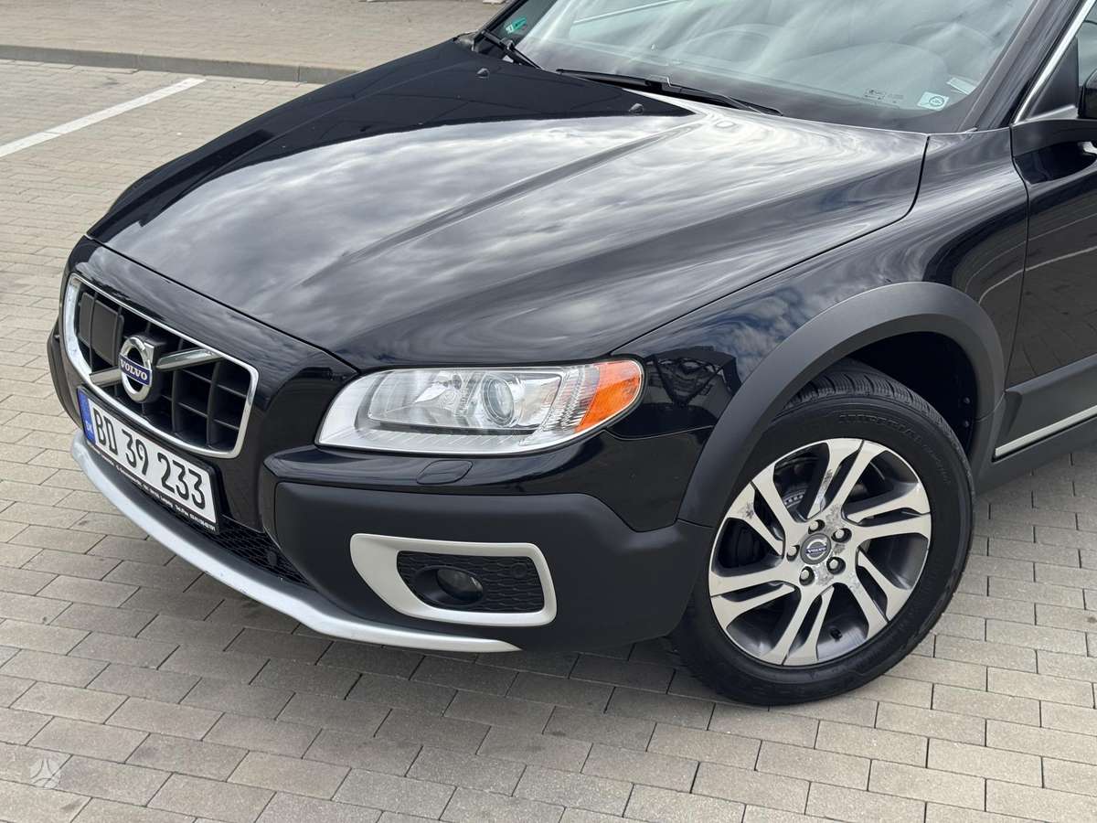 Volvo XC70, 2.4 l., wagon
