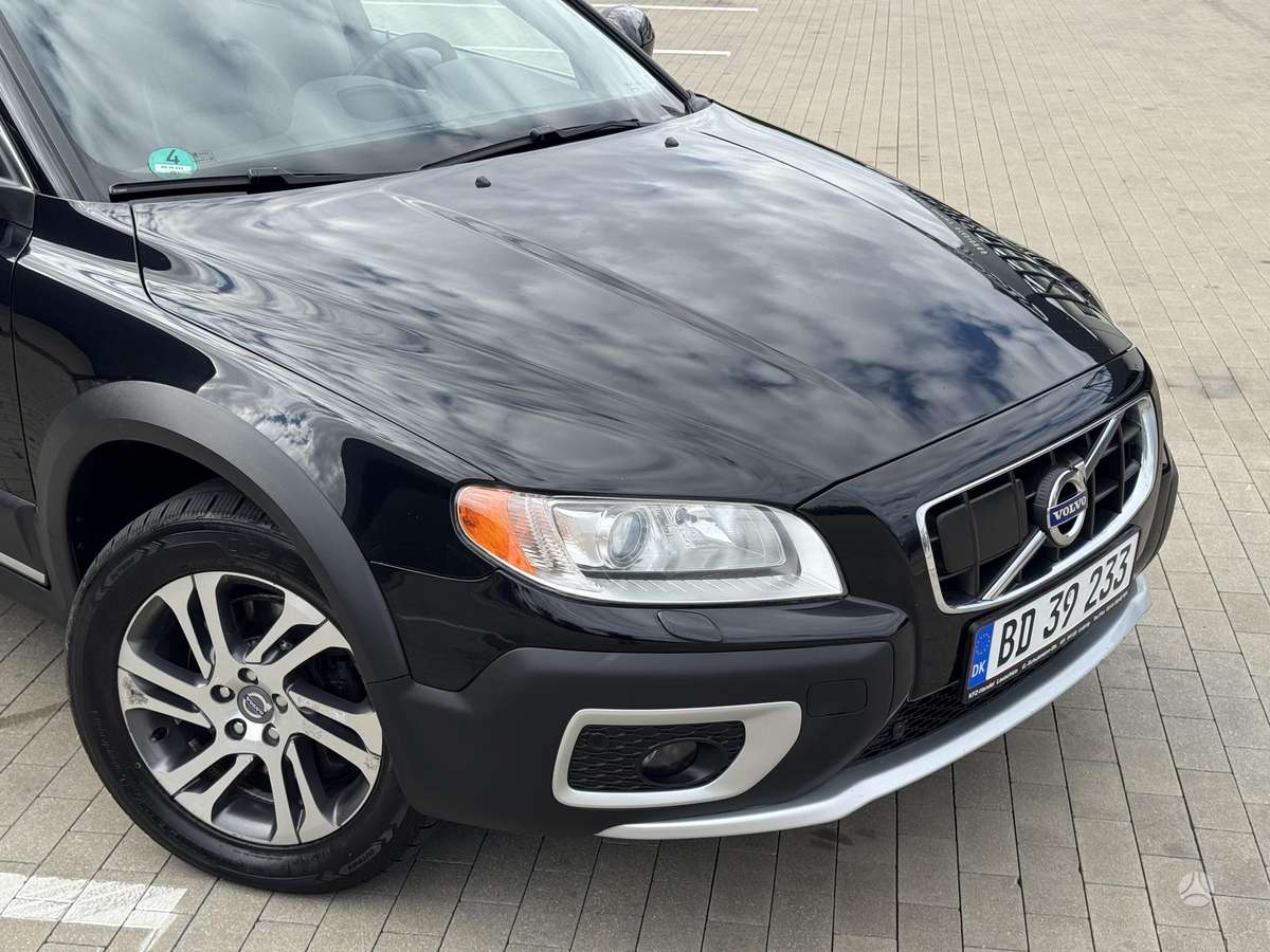 Volvo XC70, 2.4 l., wagon