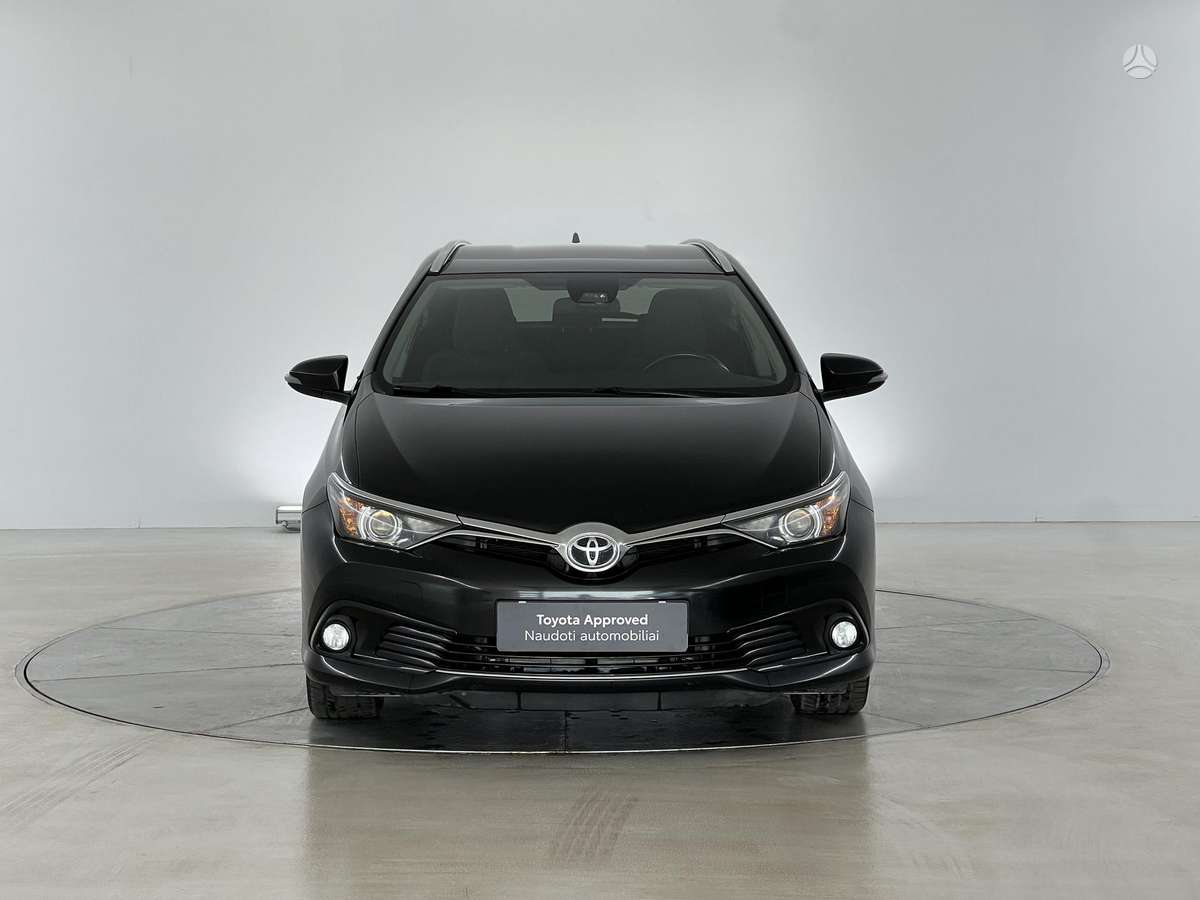 Toyota Auris, 1.6 l., Универсал