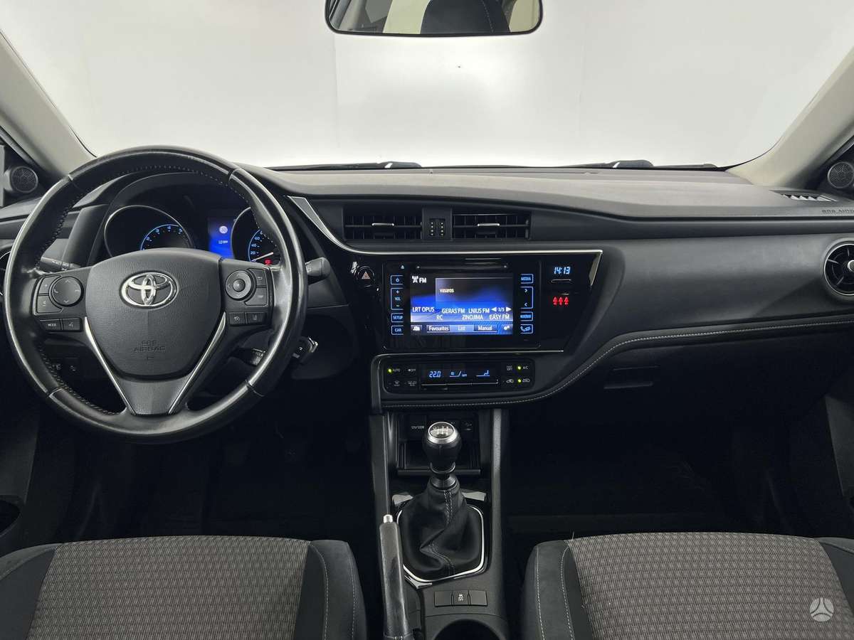 Toyota Auris, 1.6 l., Универсал