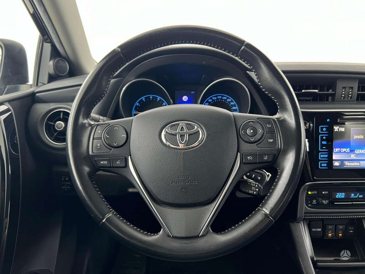 Toyota Auris, 1.6 l., Универсал