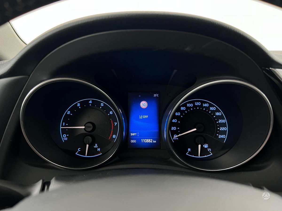 Toyota Auris, 1.6 l., Универсал