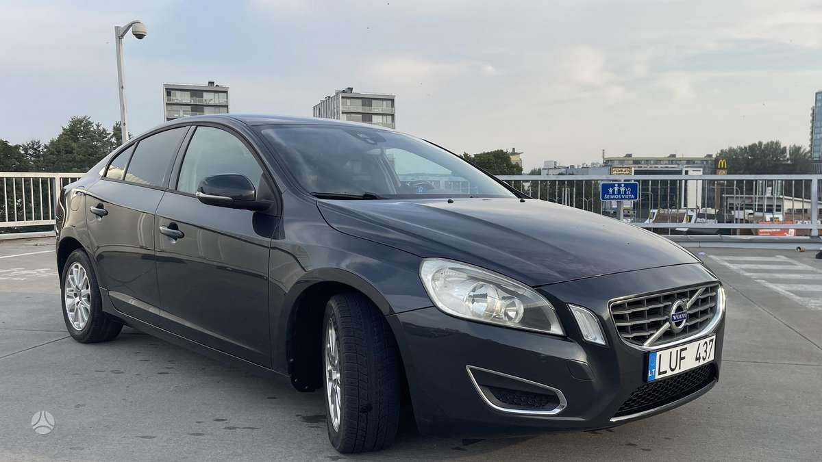 Volvo S60, 2.0 l., Седан