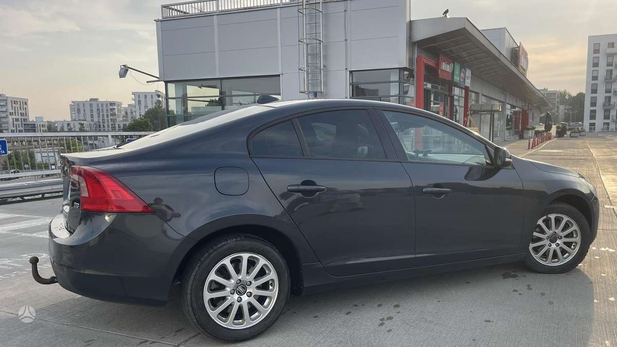 Volvo S60, 2.0 l., Седан
