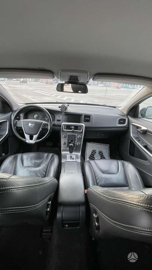 Volvo S60, 2.0 l., Седан