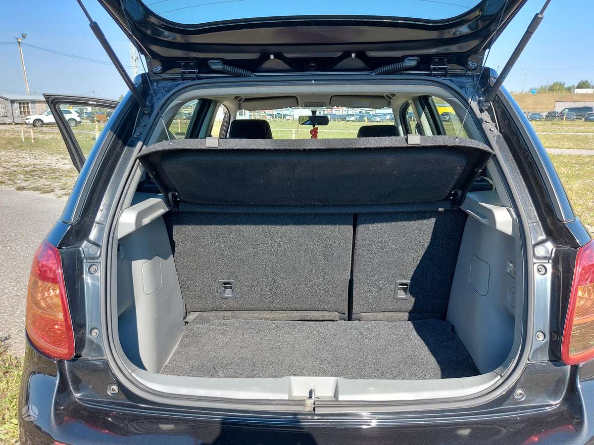 Suzuki SX4, 2.0 l., hatchback