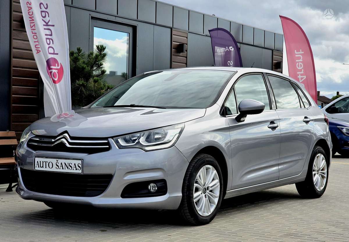 Citroen C4, 1.2 l., hatchback