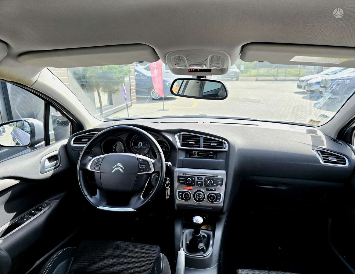 Citroen C4, 1.2 l., Хэтчбек