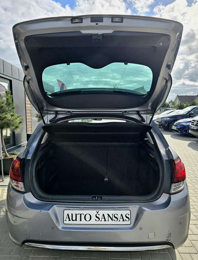Citroen C4, 1.2 l., Хэтчбек