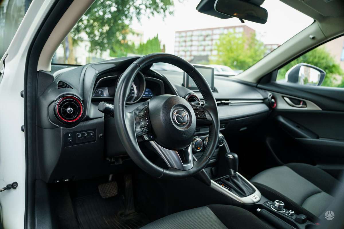 Mazda CX-3, 2.0 l., off-road / crossover