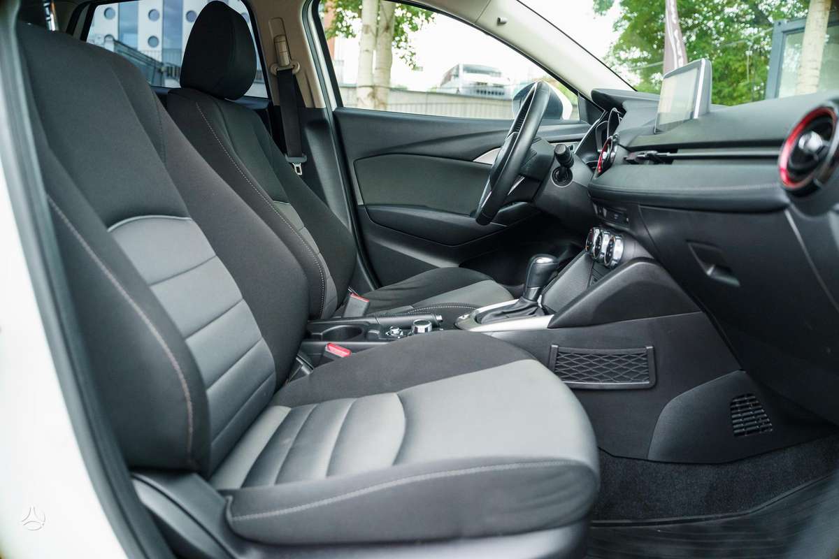 Mazda CX-3, 2.0 l., off-road / crossover