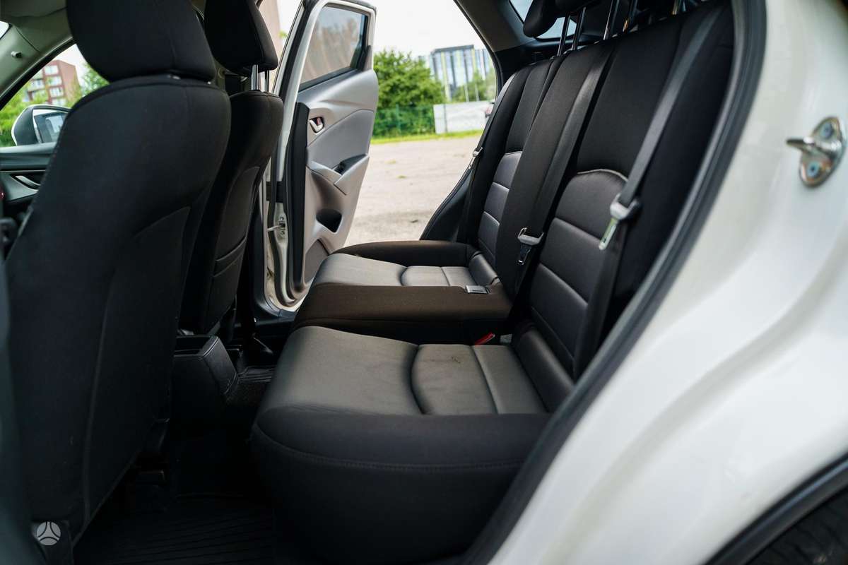 Mazda CX-3, 2.0 l., off-road / crossover
