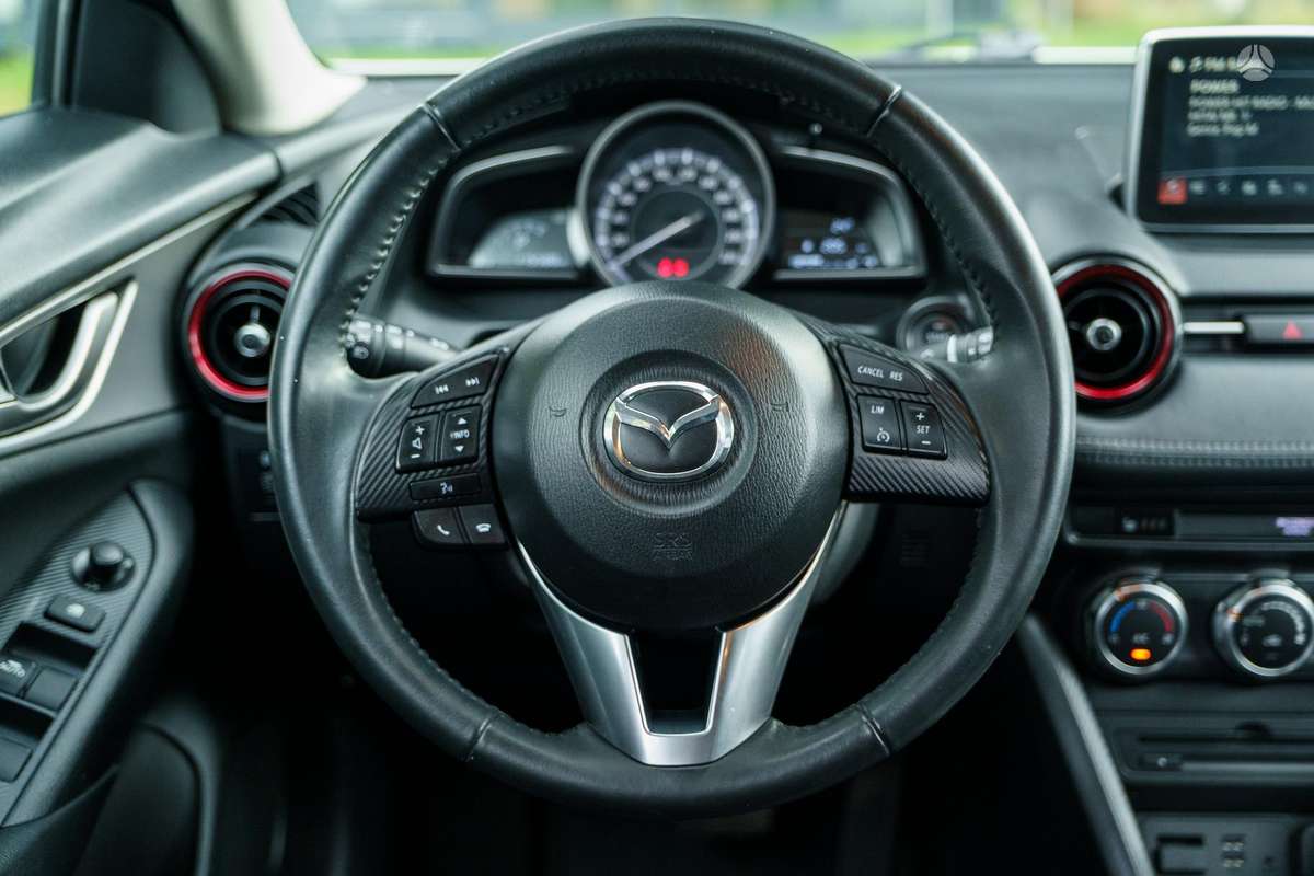Mazda CX-3, 2.0 l., off-road / crossover