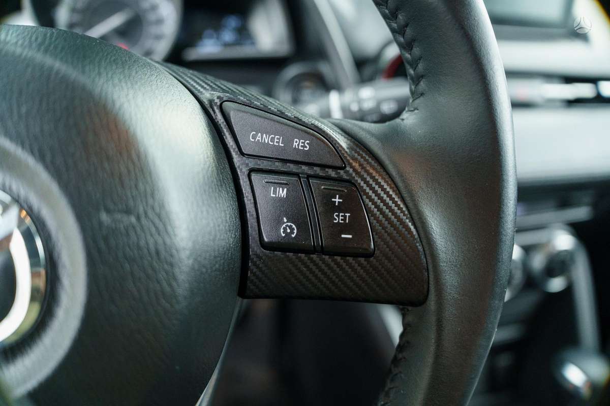 Mazda CX-3, 2.0 l., off-road / crossover