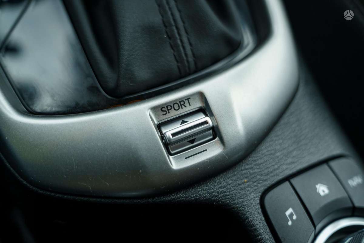 Mazda CX-3, 2.0 l., off-road / crossover