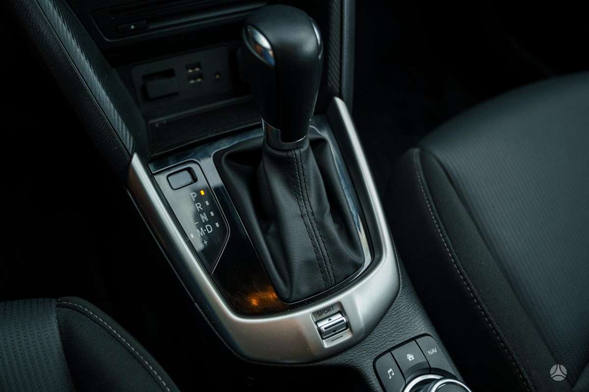 Mazda CX-3, 2.0 l., off-road / crossover