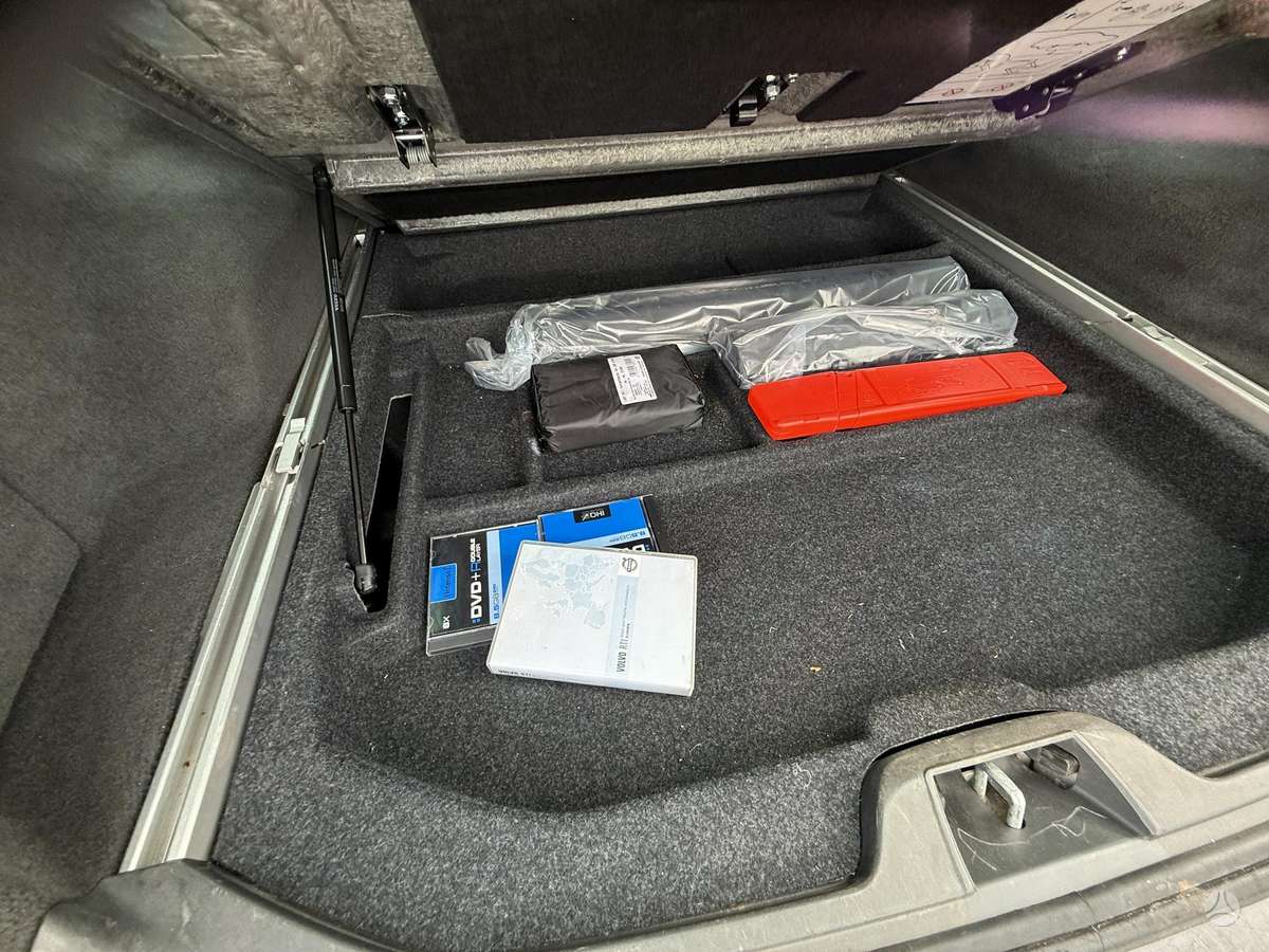 Volvo V70, 2.4 l., Универсал