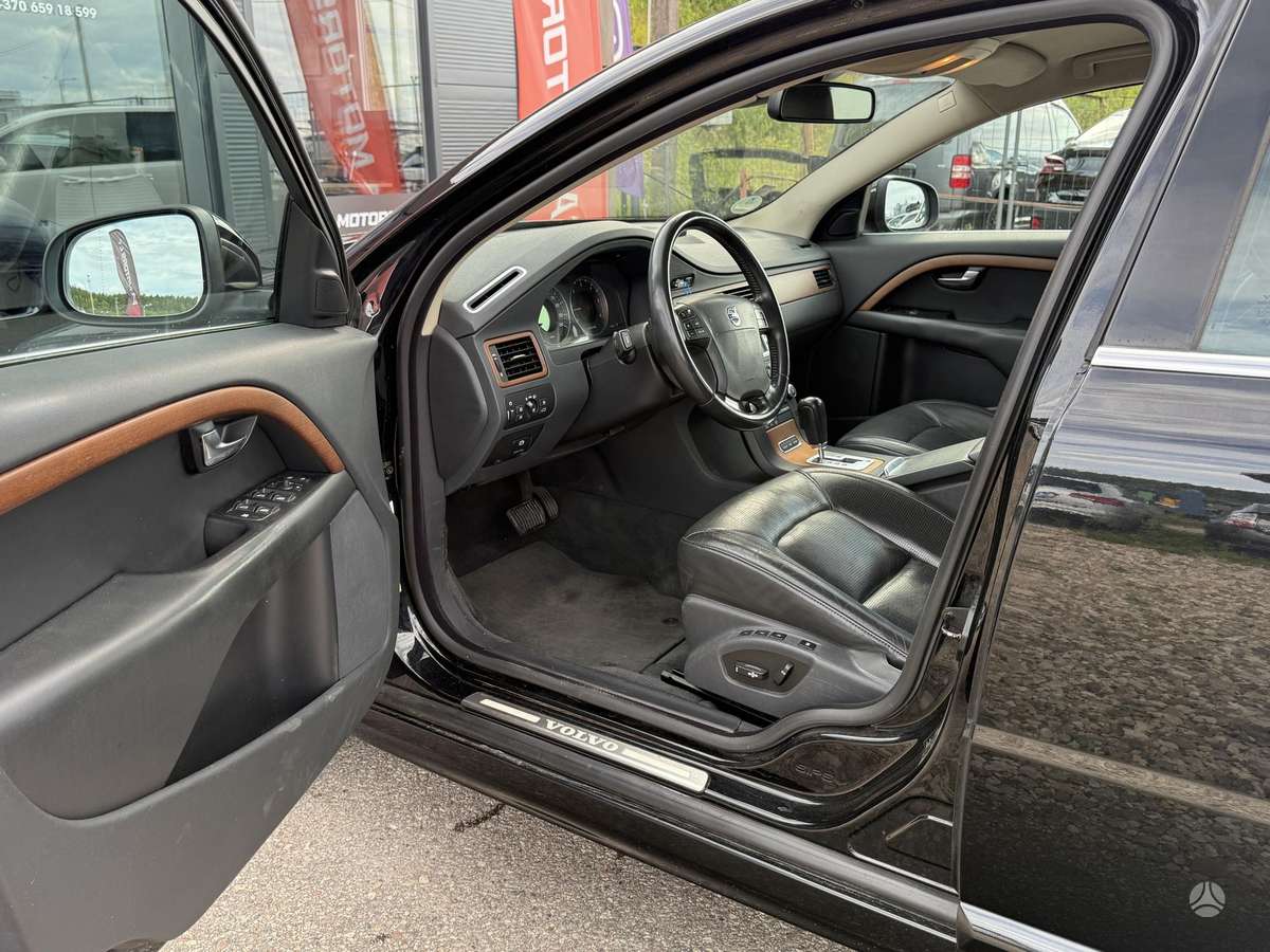 Volvo V70, 2.4 l., wagon