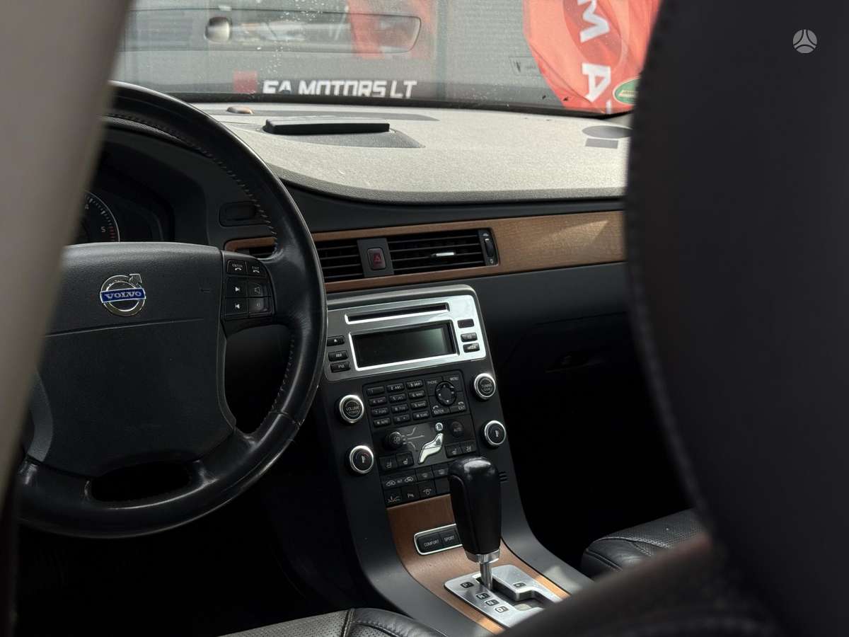 Volvo V70, 2.4 l., wagon