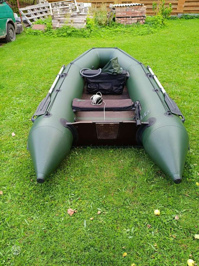 Kolibri KM330, inflatable boats