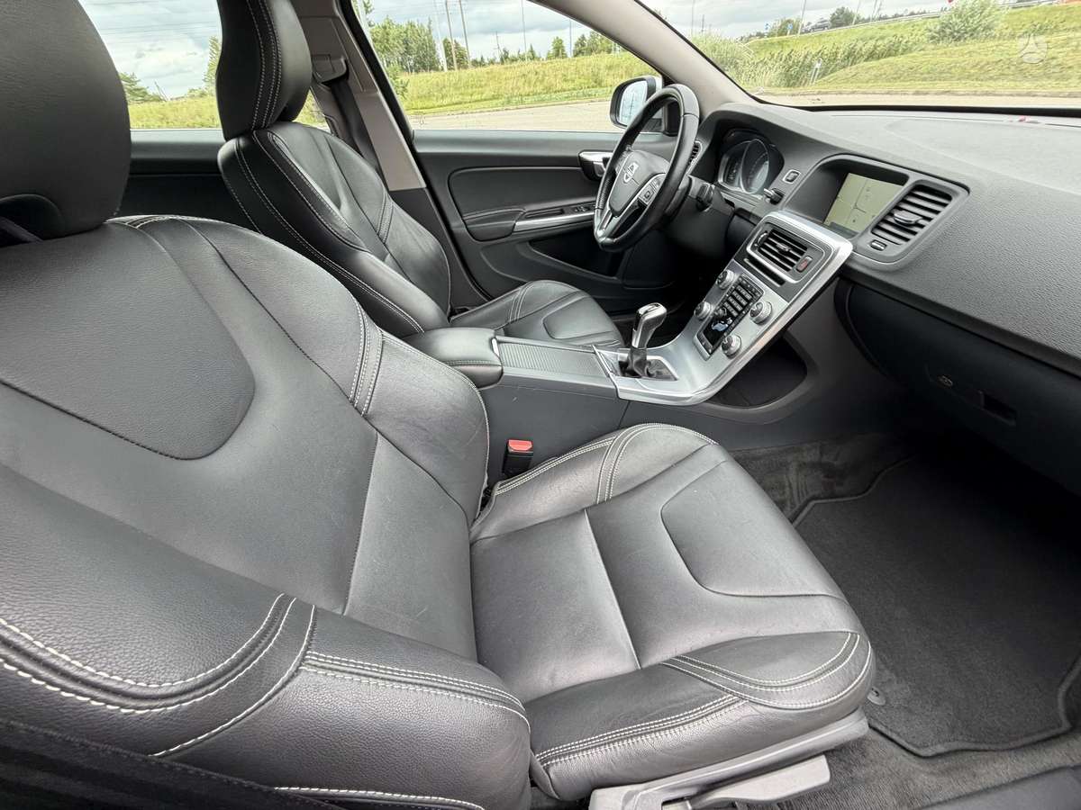 Volvo S60, 2.0 l., Седан