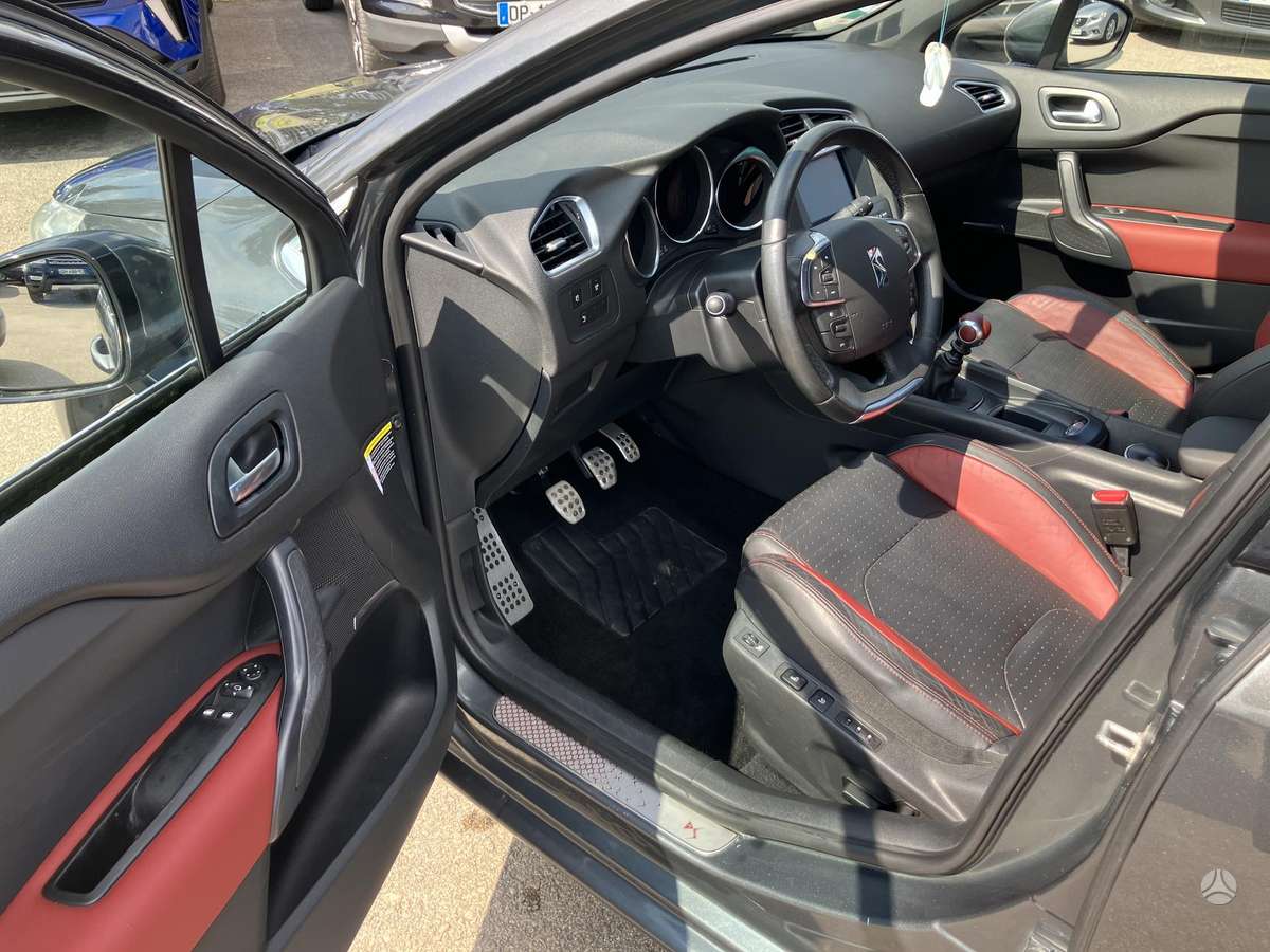 Citroen DS4, 2.0 l., hatchback