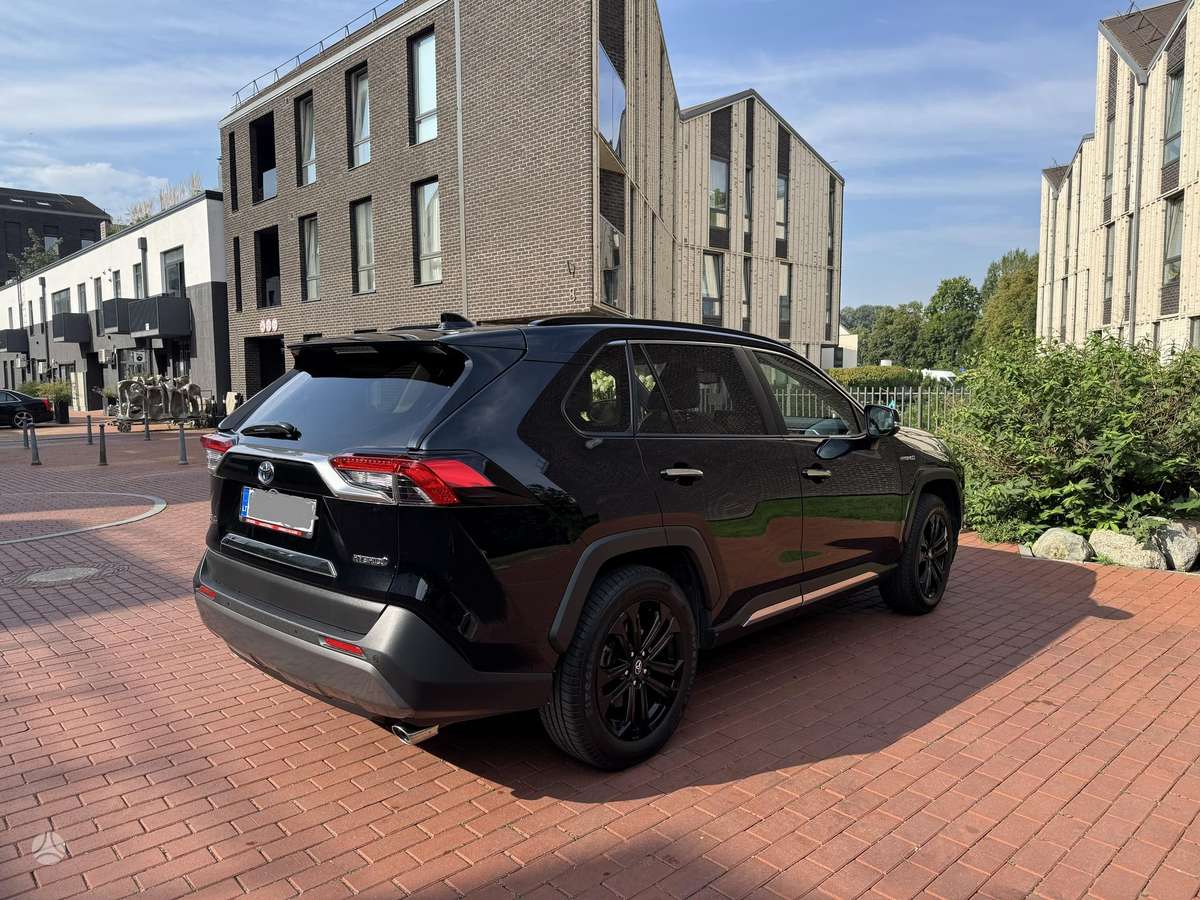 Toyota RAV4 - 6