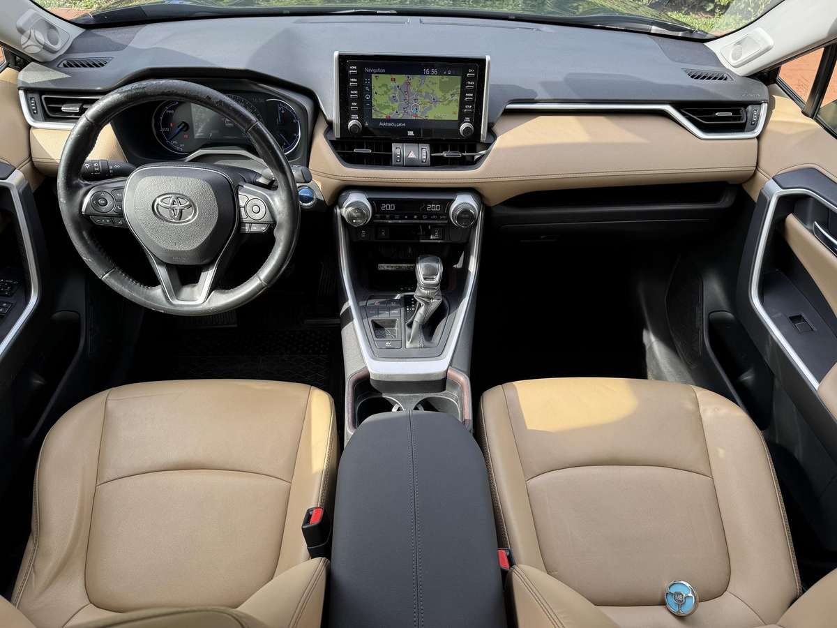 Toyota RAV4 - 1