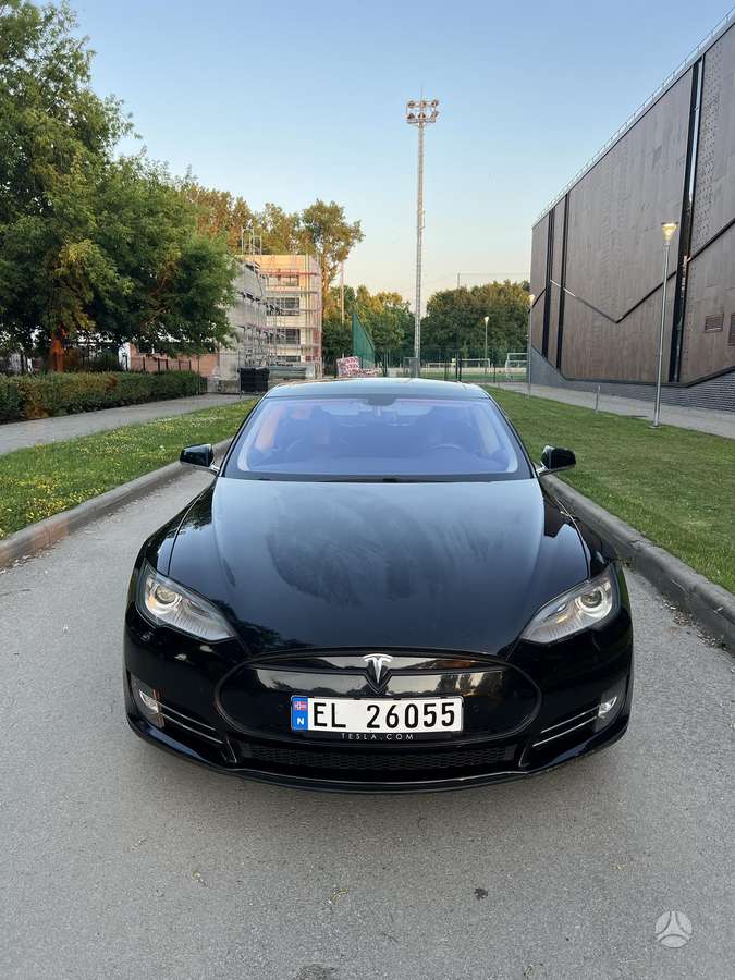 Tesla Model S, 85 кВт·ч, Седан