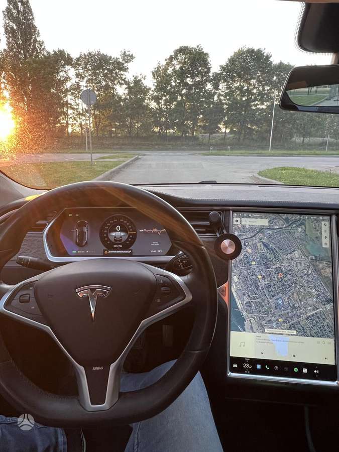Tesla Model S, 85 kWh, sedanas