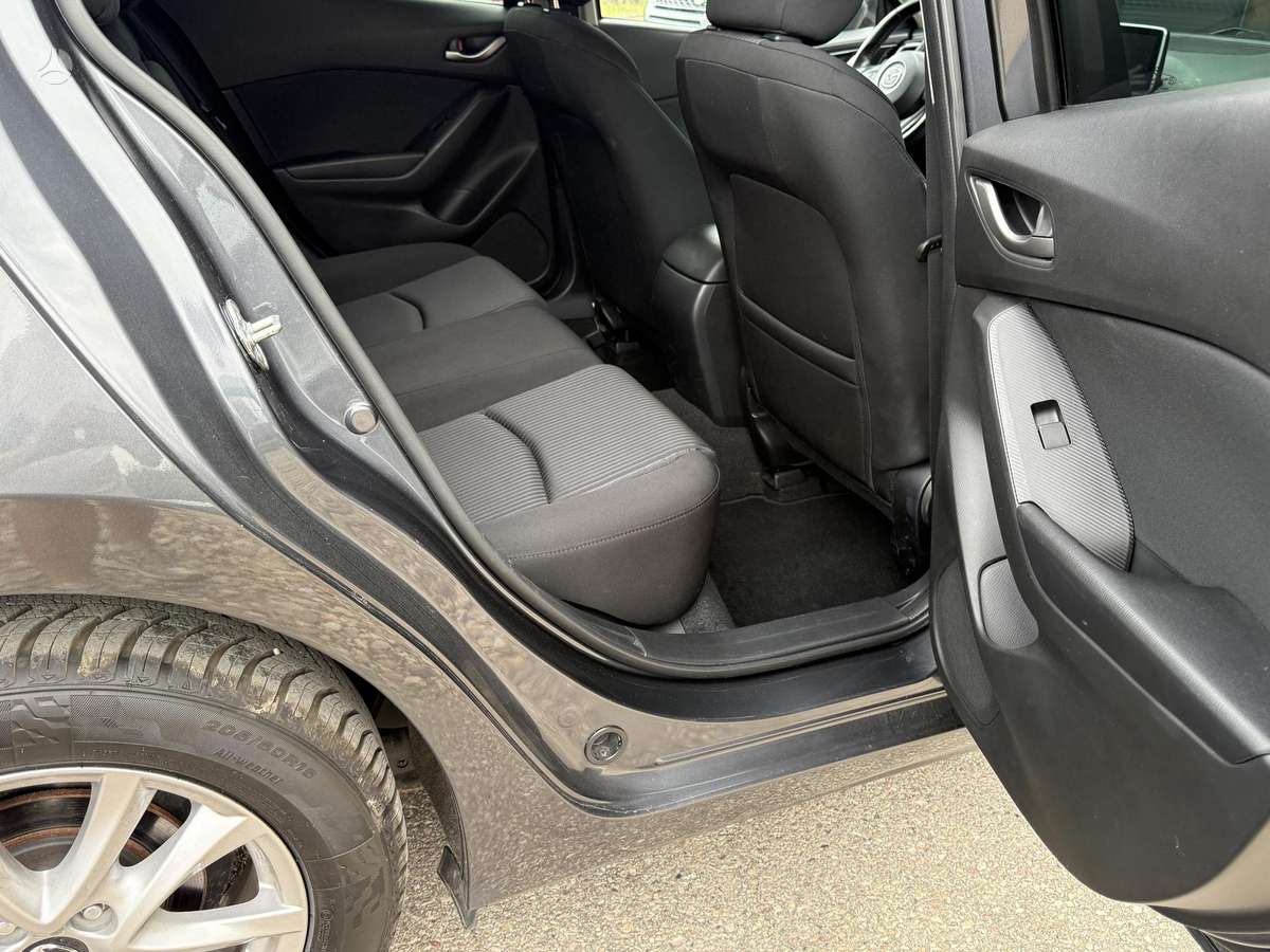 Mazda 3, 2.2 l., Хэтчбек