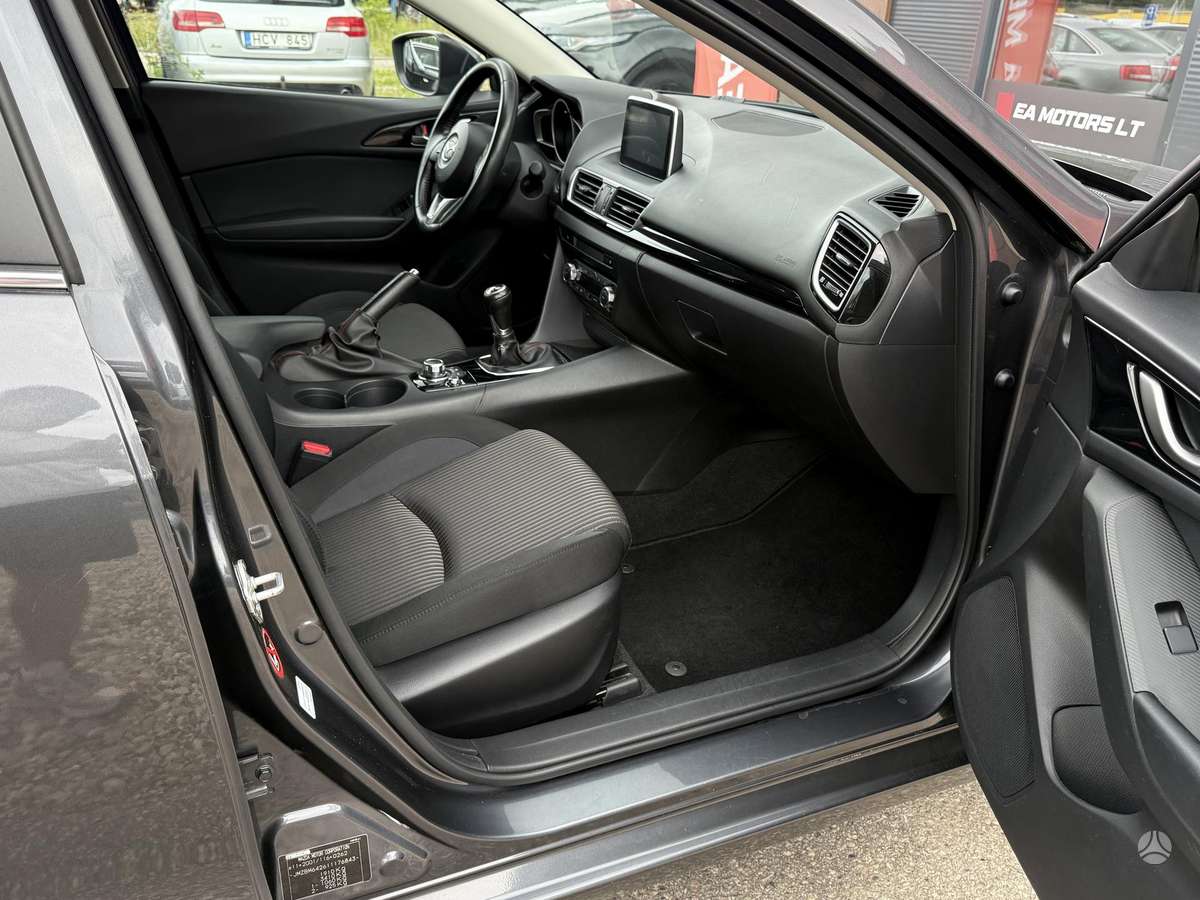 Mazda 3, 2.2 l., hatchback