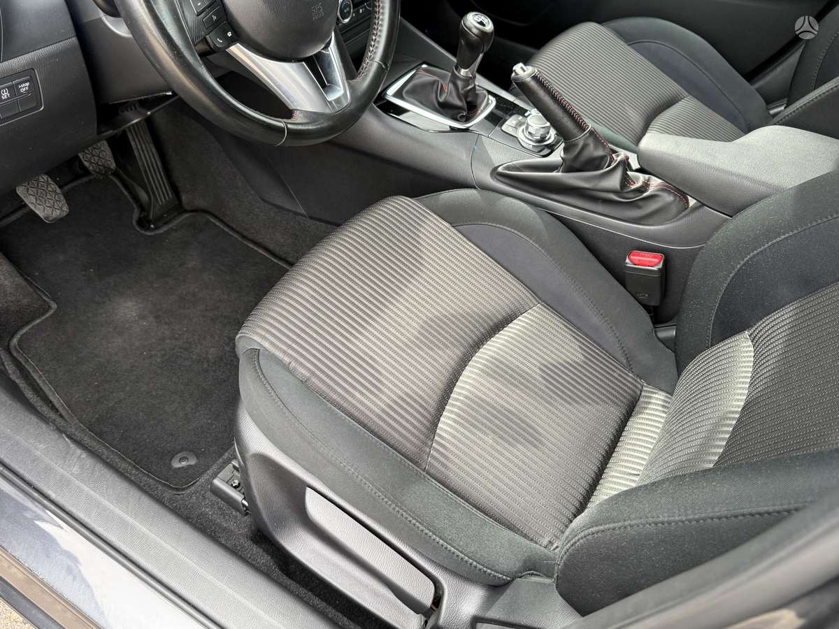 Mazda 3, 2.2 l., hečbekas
