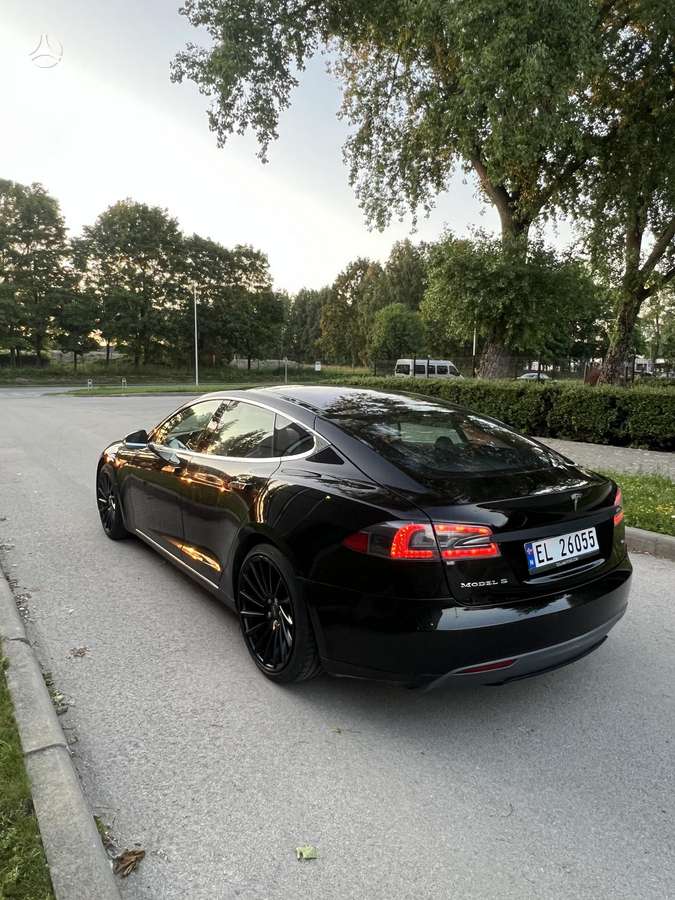 Tesla Model S, 85 kWh, sedanas