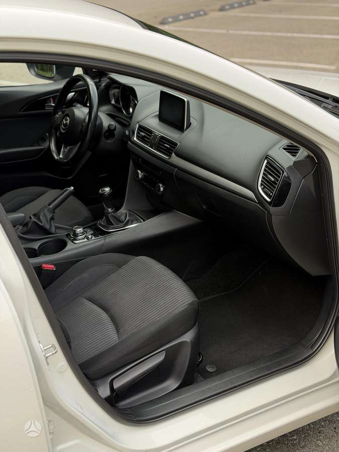 Mazda 3, 2.2 l., hatchback